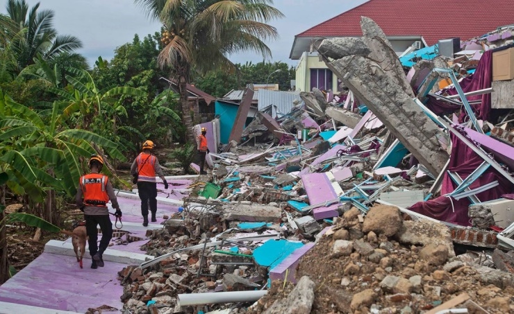 Dong dat manh 6,2 do lam rung chuyen tinh papua indonesia hinh anh 1