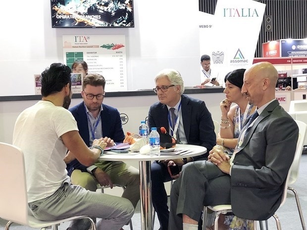 italy introduces leather, footwear products, technologies in hcm city picture 1