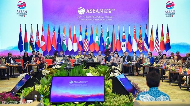 vietnam attends 30th asean regional forum picture 1