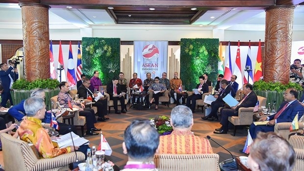 vietnam urges promoting the role of asean-led mechanisms picture 1