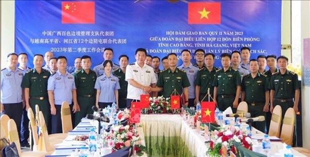 vietnames, chinese localities step up border patrols, management picture 1