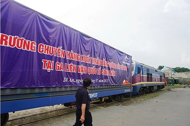 binh duong transports 400 tonnes of farm produce to china by railway daily picture 1