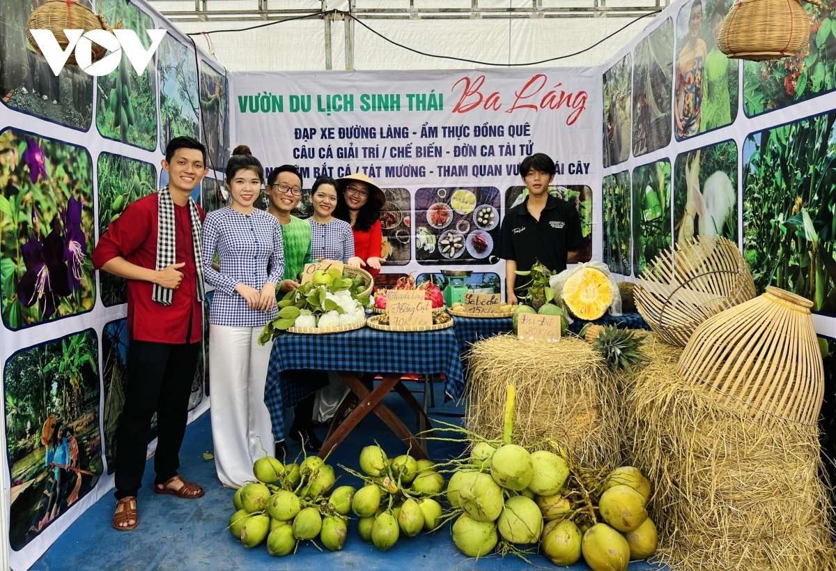 cai rang floating market festival features exciting lineup of activities picture 7