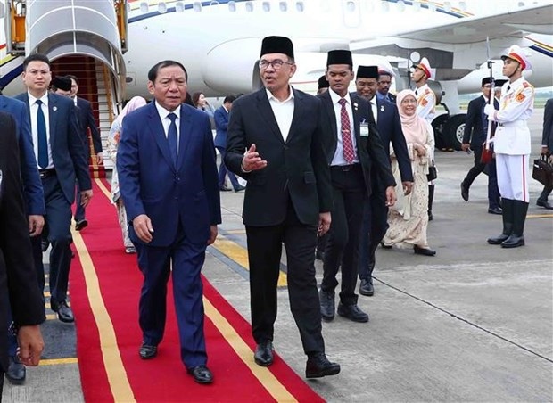 malaysian pm begins visit to vietnam picture 1