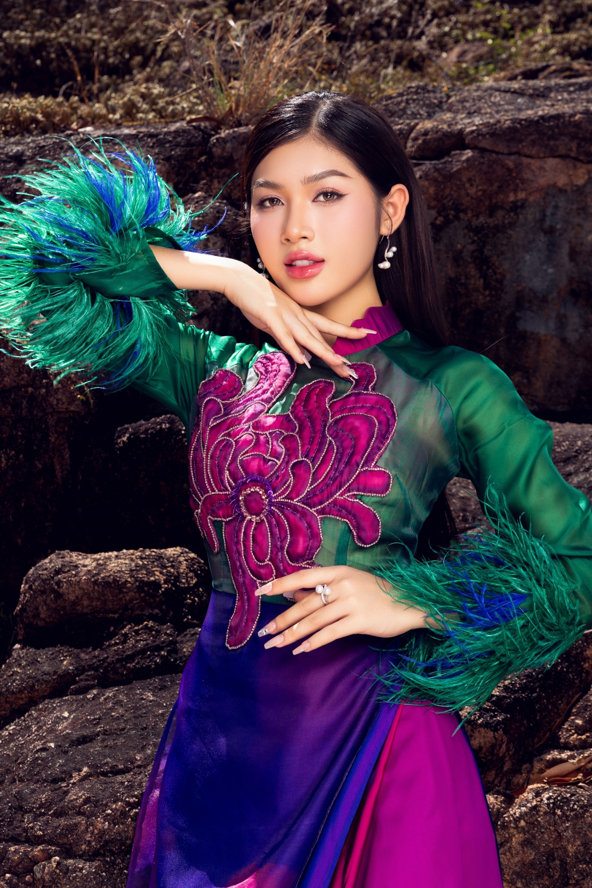 dan thi sinh miss world vietnam 2023 khoe sac trong bo anh ao dai hinh anh 10