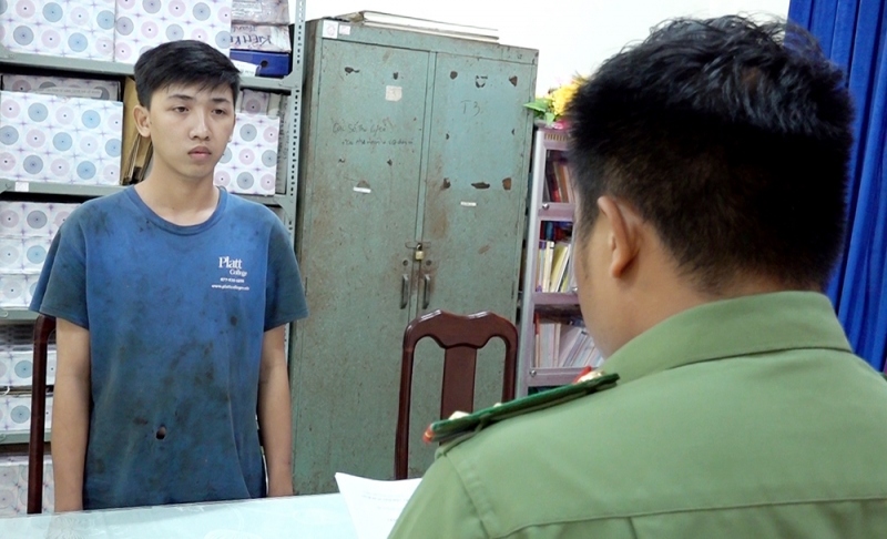 mua súng phòng thân, nam thanh niên bị tạm giữ hình sự hình ảnh 1 mua sung phong than, nam thanh nien bi tam giu hinh su hinh anh 1