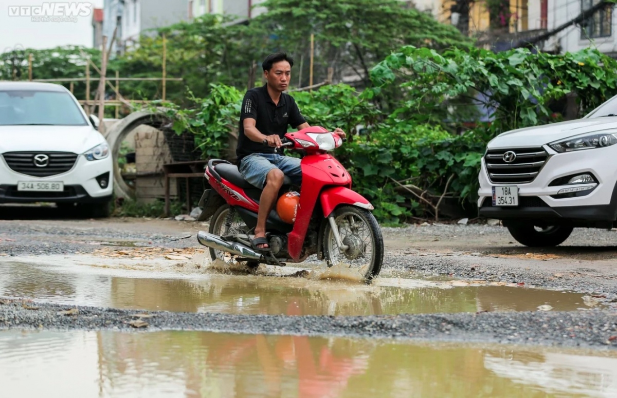 Duong dai hon 100m chi chit o voi , dan thu do vua di vua so nga hinh anh 7