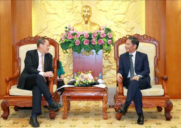 vietnam beefs up multifaceted cooperation with singapore, australia picture 1