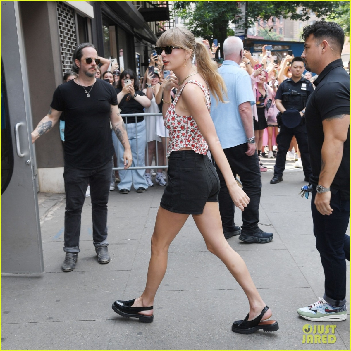 taylor swift more beautiful on the street new york image 7