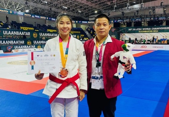 Jujitsu fighters bring home medals