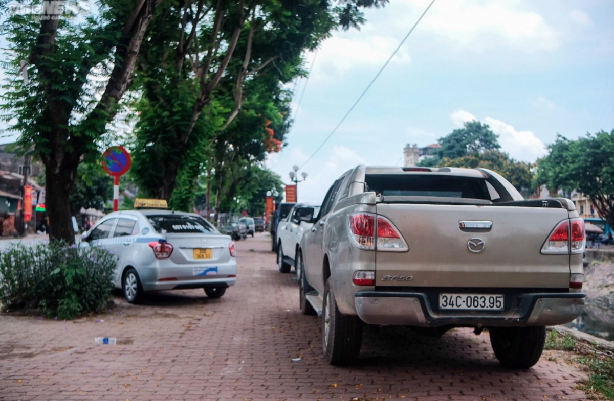 ha noi canh nhech nhac, lan chiem tran lan 2 ben via he song kim nguu hinh anh 6