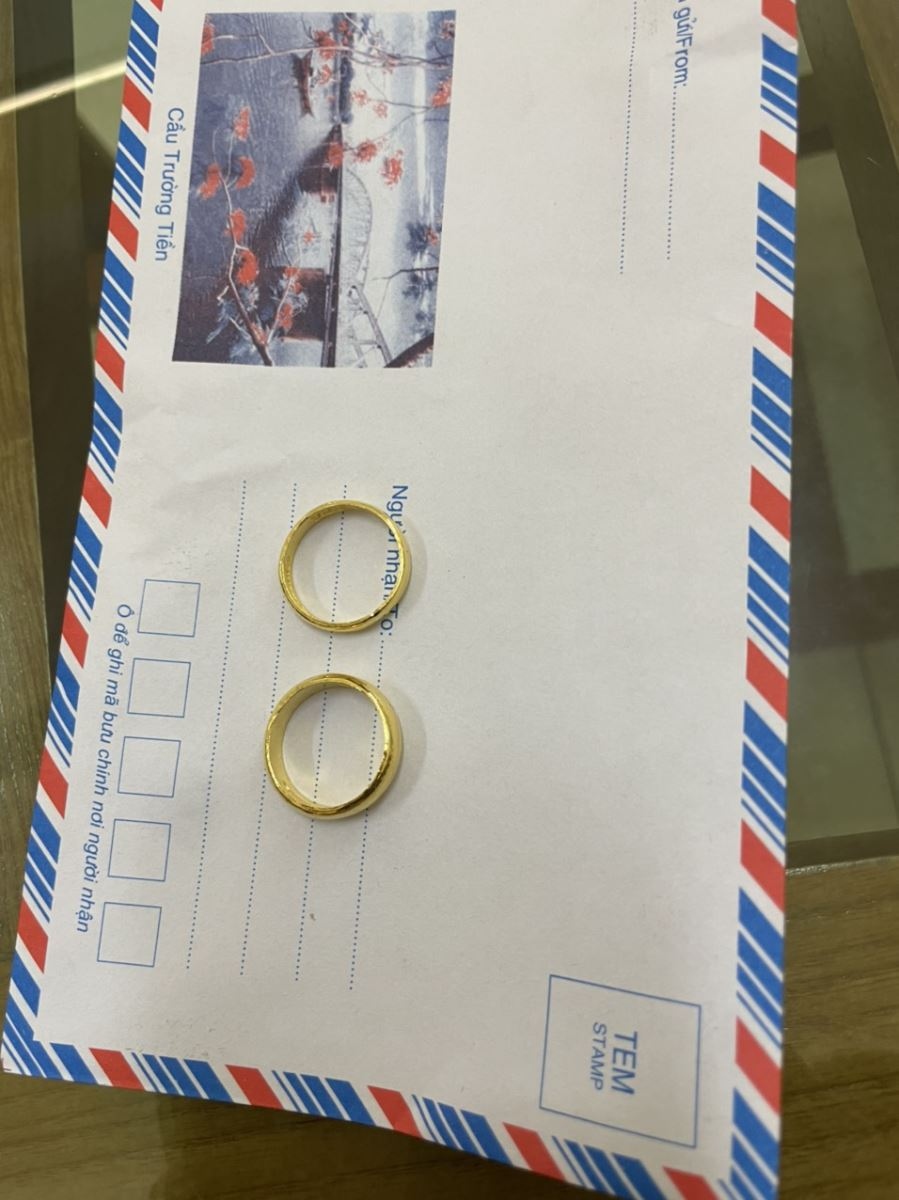 co gai lua mua 3 chi vang voi so tien hon 16 nghin dong hinh anh 2
