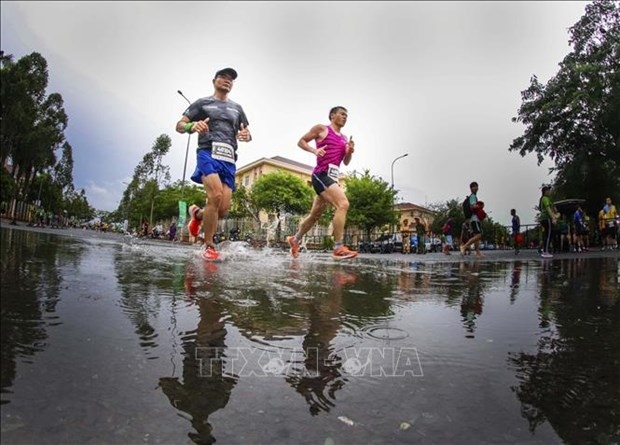 over 9,000 runners join vietcombank mekong delta marathon hau giang 2023 picture 1