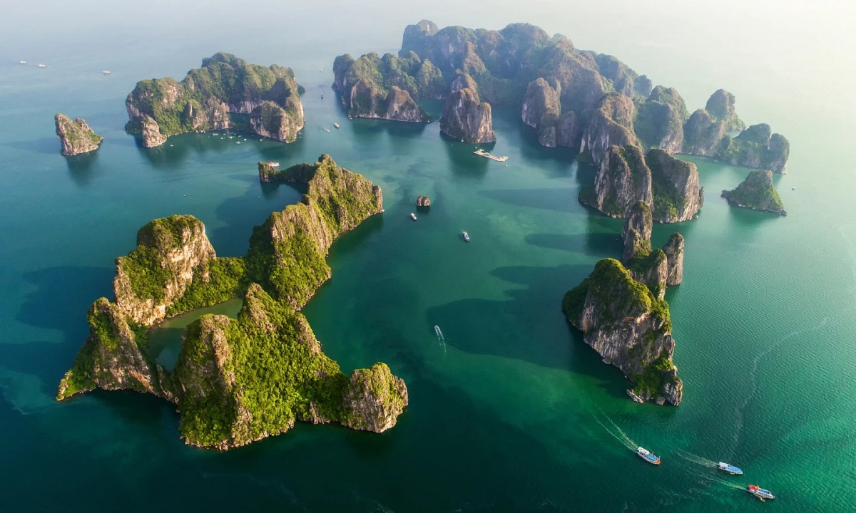 three vn destinations named among 16 unesco heritage wonders in sea picture 1