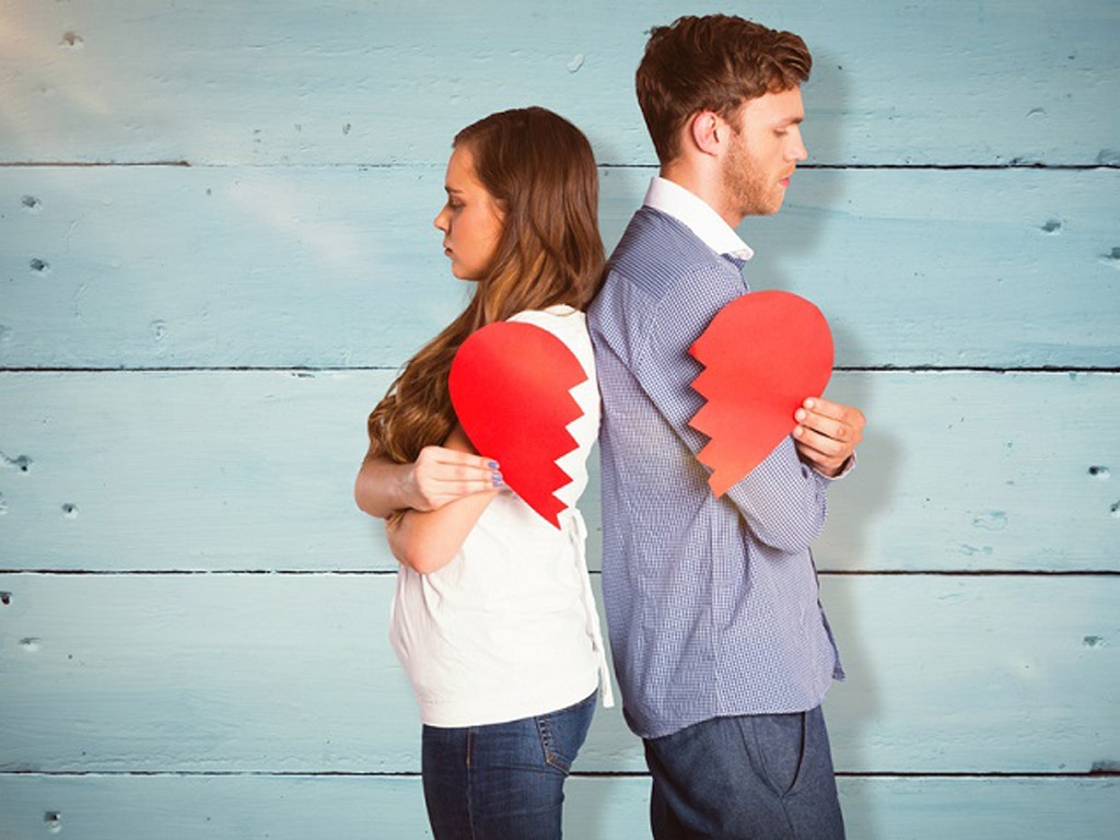 Tôi có nên níu giữ khi người ấy đã lựa chọn ra đi?