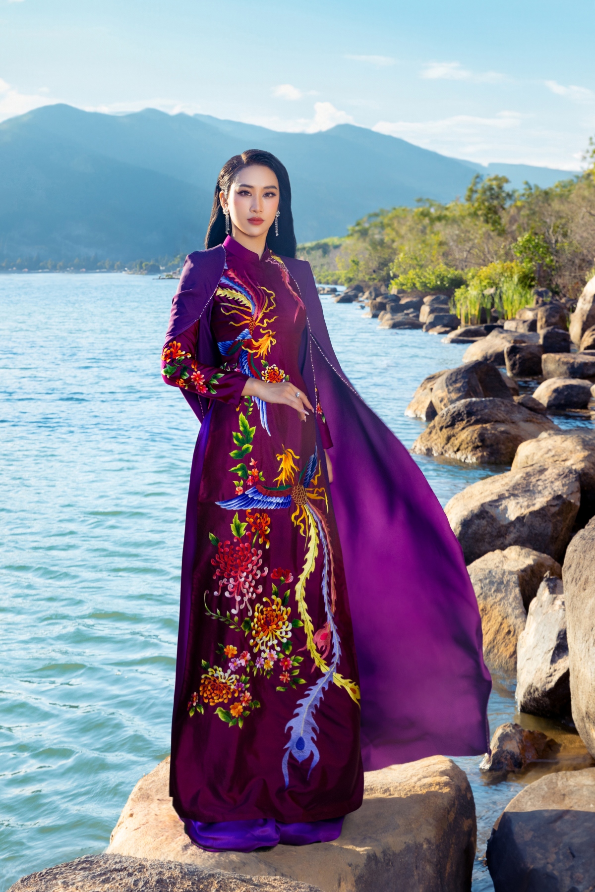 dan thi sinh miss world vietnam 2023 khoe sac trong bo anh ao dai hinh anh 3