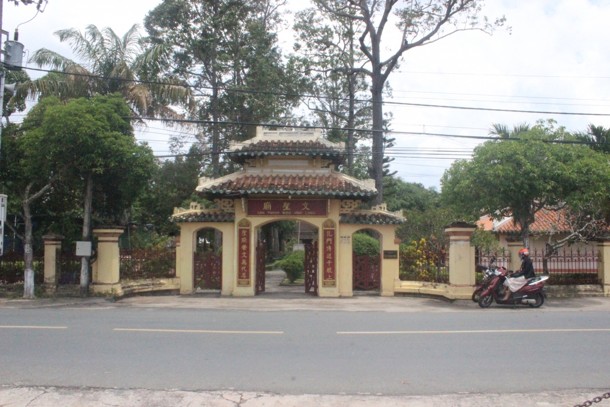 van thanh mieu vinh long - quoc tu giam cua vung dat phuong nam hinh anh 1