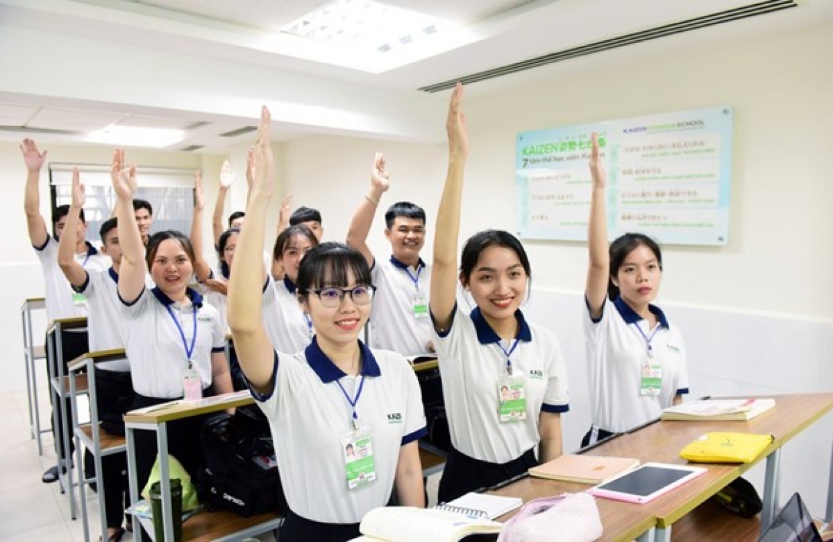 over 72,000 vietnamese labourers sent to work abroad in h1 picture 1