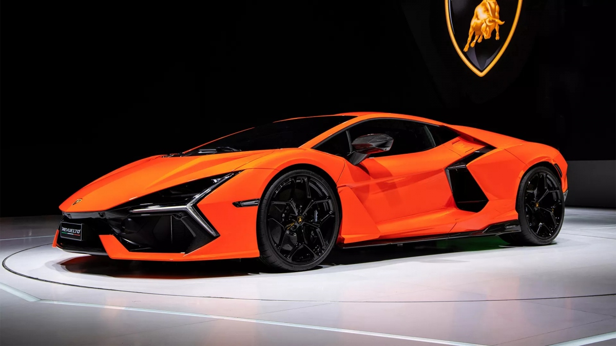 Phải Chờ 2 Năm Để Mua Siêu Xe Lamborghini Revuelto