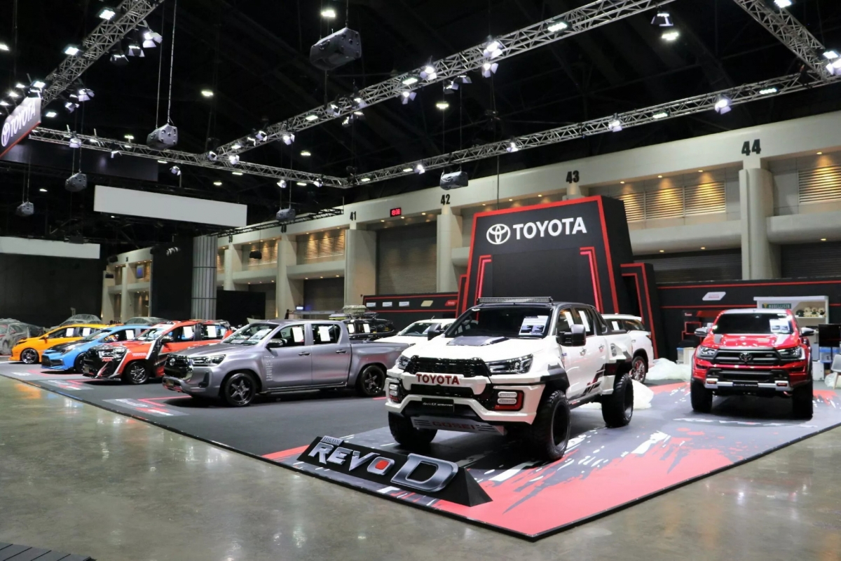 Ngắm dàn Toyota Hilux độ tại Bangkok Auto Salon 2023