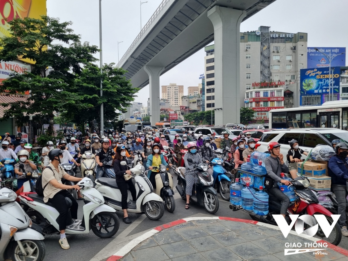 nga tu vong gia tang un tac sau thong xe vanh dai 2 tren cao hinh anh 2