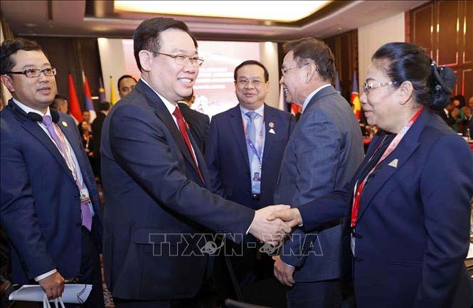 top legislator attends aipa executive committee meeting picture 2 top legislator attends aipa executive committee meeting picture 2