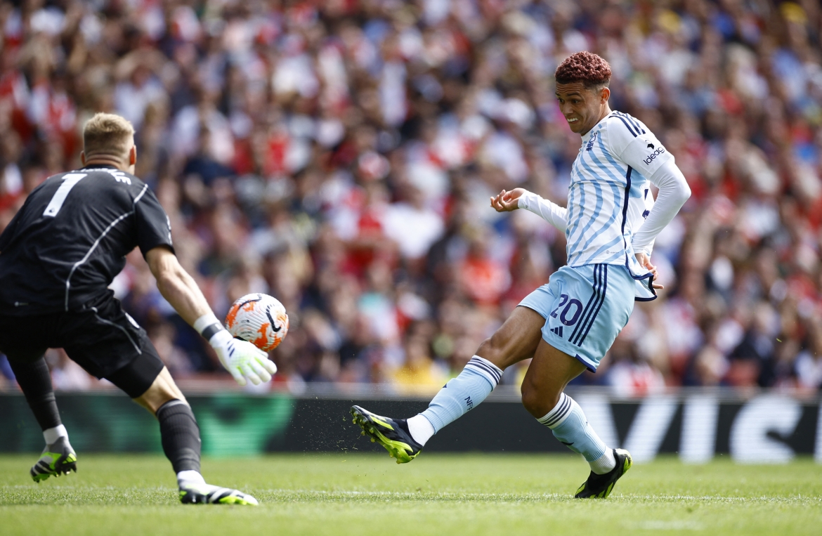 ket qua ngoai hang anh arsenal thang sat nut nottingham forest hinh anh 12