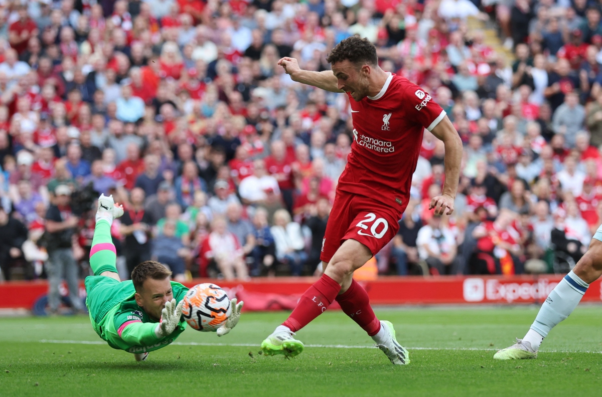 Kết quả Ngoại hạng Anh 19/8: 10 người Liverpool ngược dòng thắng Bournemouth