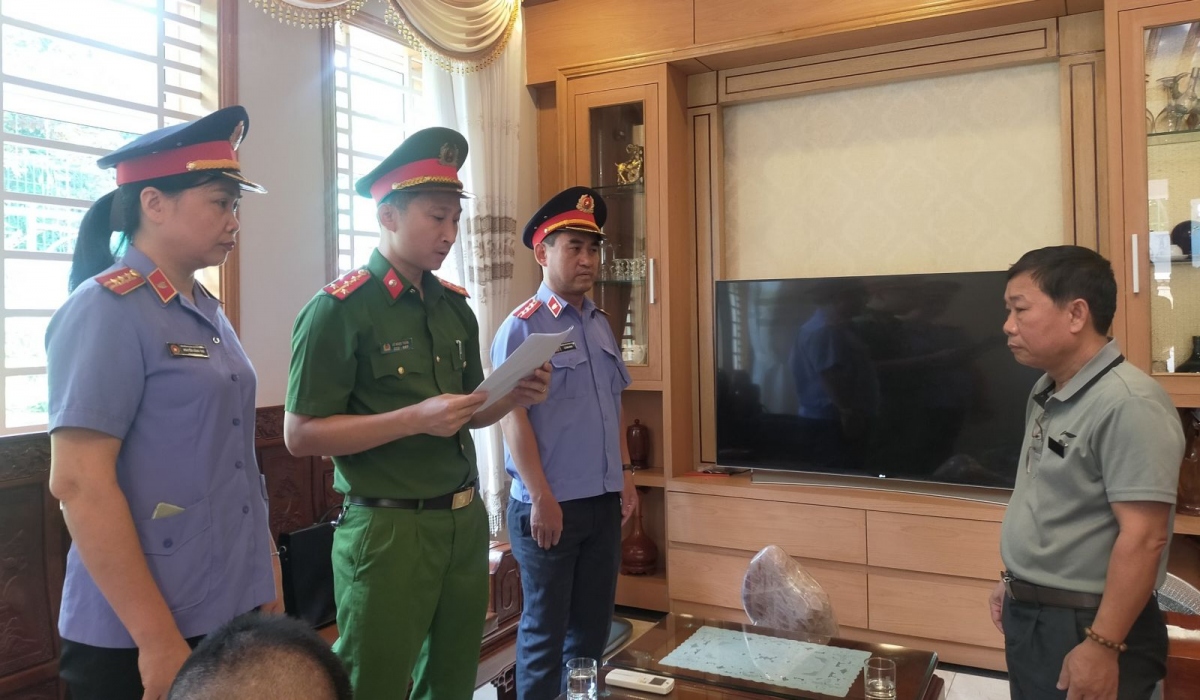 khởi tố, bắt tạm giam 2 cựu lãnh đạo công ty sông mã hình ảnh 1 khoi to, bat tam giam 2 cuu lanh dao cong ty song ma hinh anh 1