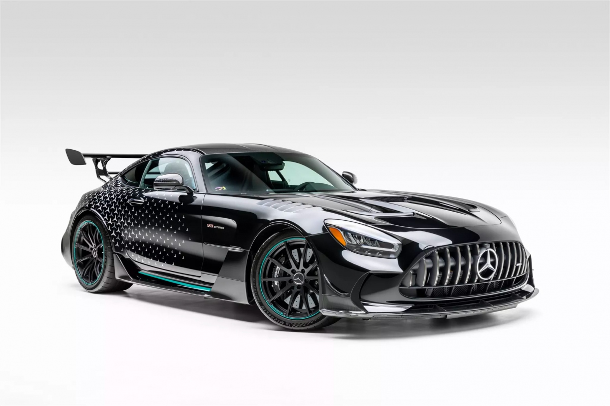 Siêu xe Mercedes-AMG GT Black Series P One Edition được bán đấu giá - sự lựa chọn hoàn hảo cho người đam mê tốc độ.