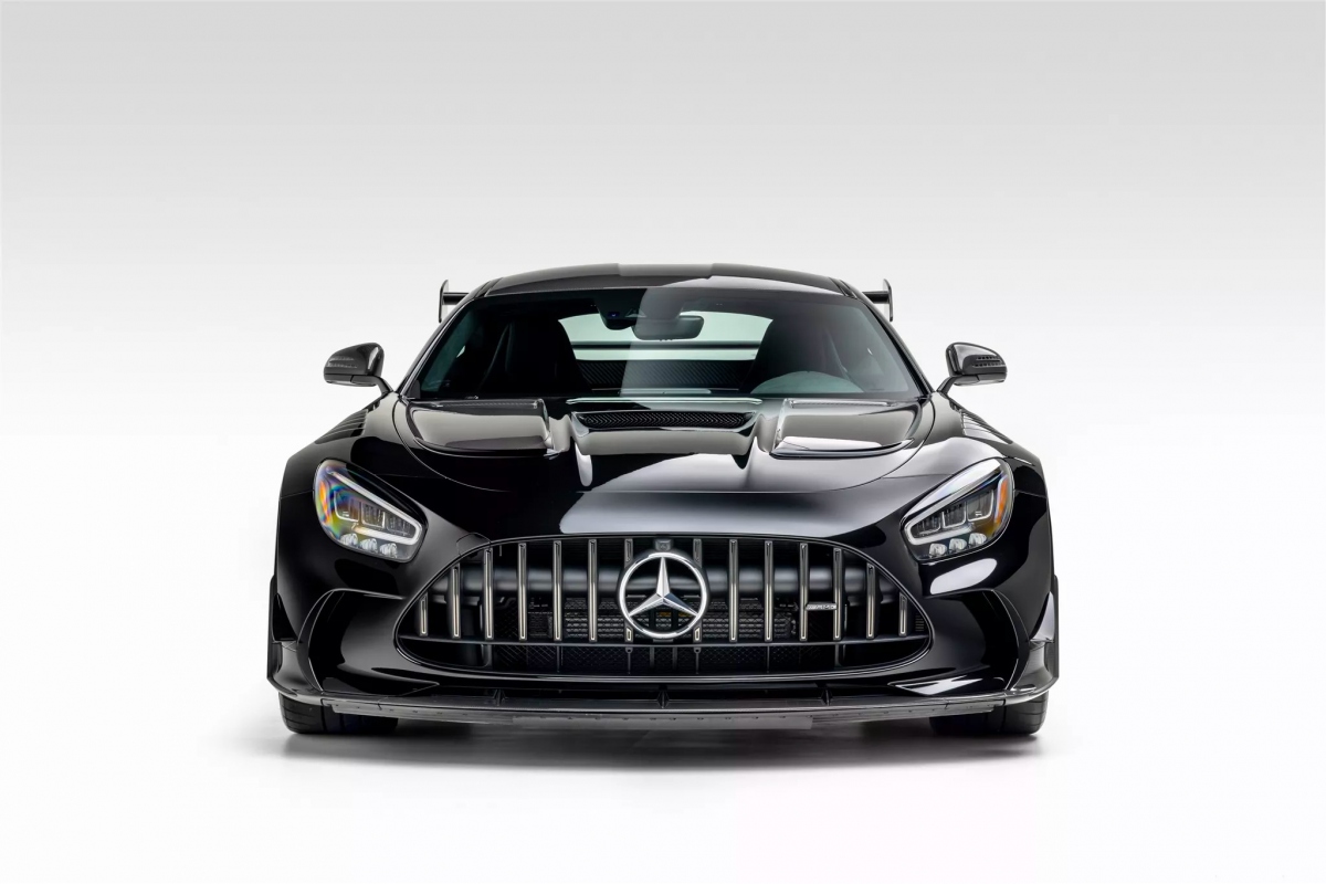 Siêu xe Mercedes-AMG GT Black Series P One Edition được bán đấu giá - sự lựa chọn hoàn hảo cho người đam mê tốc độ.