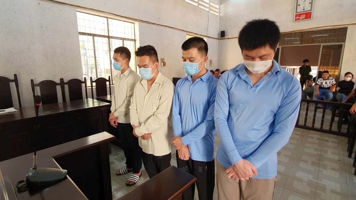 trom cuop 2,3 ty dong tai nha chu tich huyen, 4 doi tuong linh 63 nam tu hinh anh 1 trom cuop 2,3 ty dong tai nha chu tich huyen, 4 doi tuong linh 63 nam tu hinh anh 1