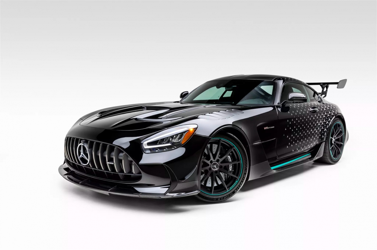 Siêu xe Mercedes-AMG GT Black Series P One Edition được bán đấu giá - sự lựa chọn hoàn hảo cho người đam mê tốc độ.