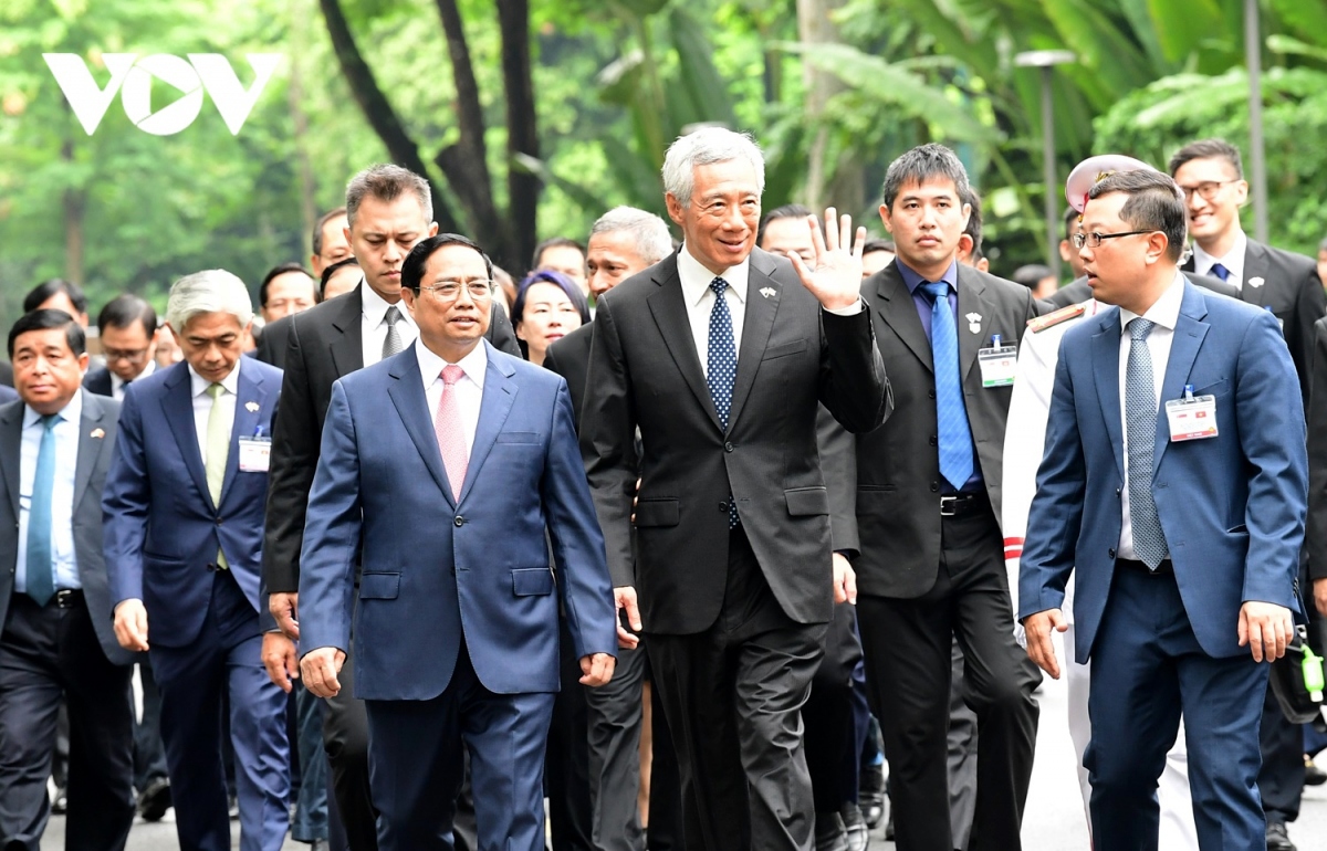vietnamese pm chinh hosts welcoming ceremony for singaporean pm lee picture 6