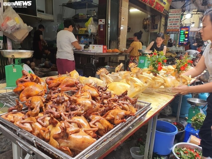 Du mon hang bat mat tai cho nha giau ha noi ngay ram thang bay hinh anh 8