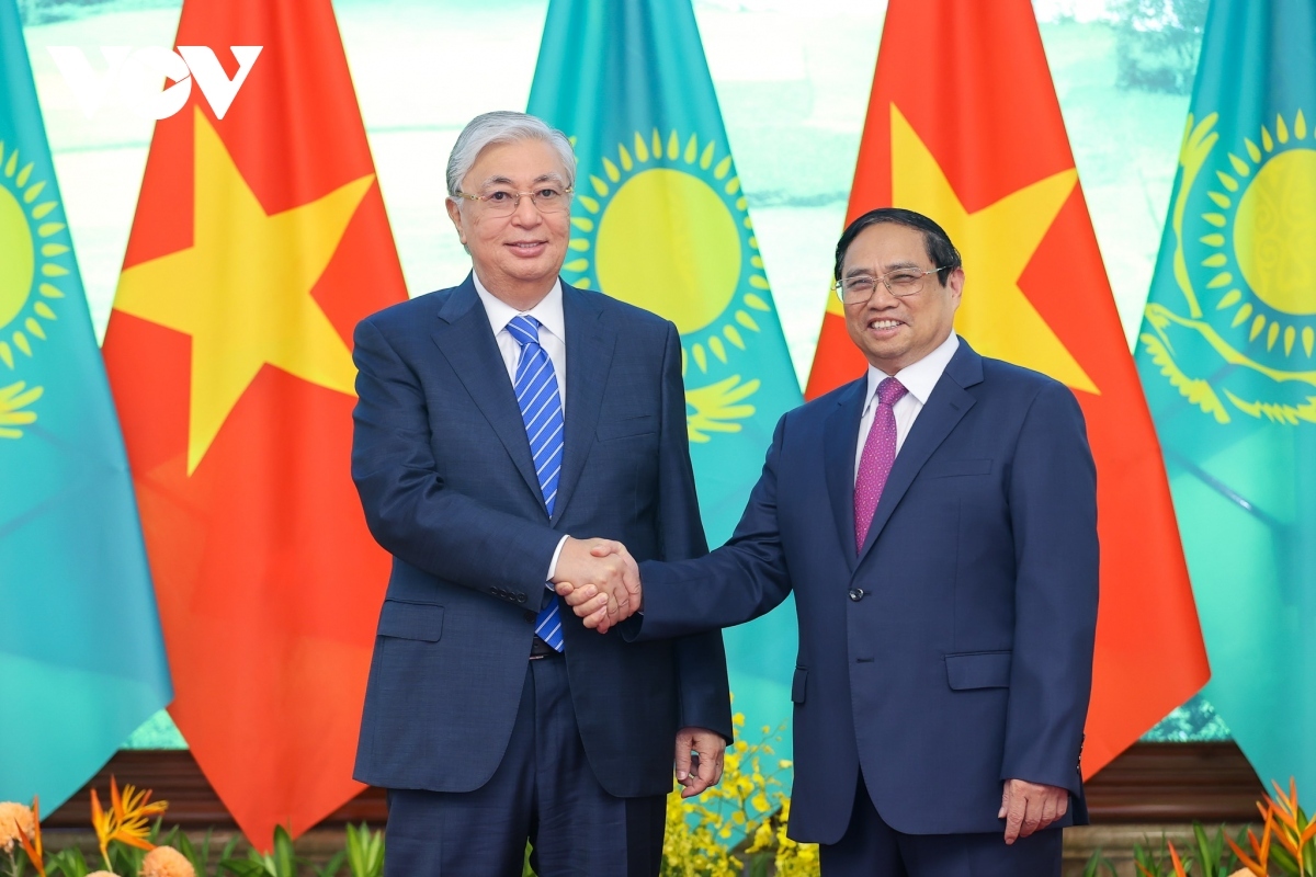 vietnam keen to boost all-around ties with kazakhstan picture 1