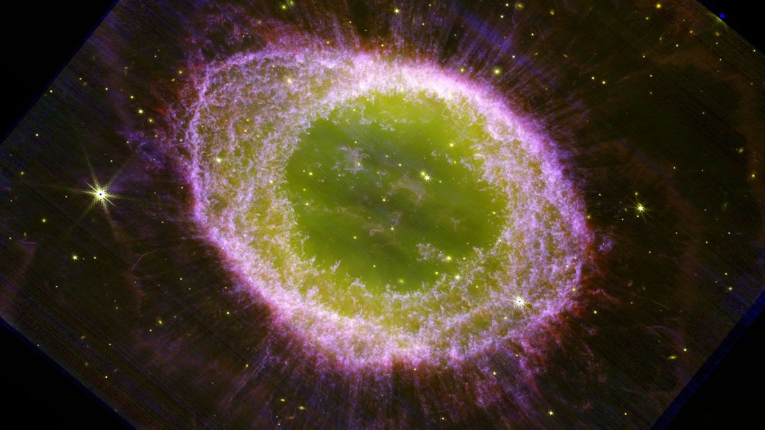 Kính thiên văn James Webb cung cấp hình ảnh Tinh vân chiếc nhẫn