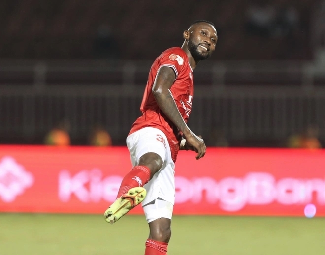 Đánh bại HAGL, CLB TP.HCM sáng cửa trụ hạng ở V-League