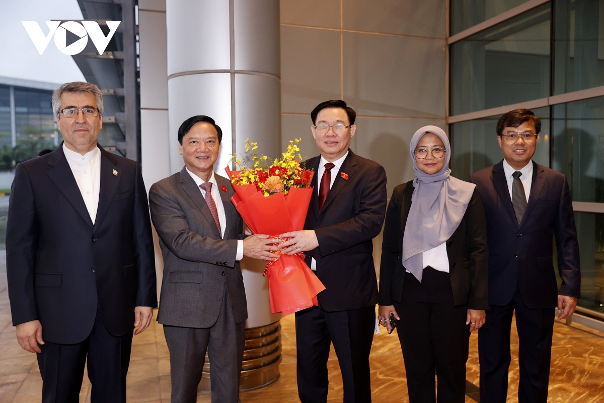 top legislator begins indonesia visit, attends aipa-44 picture 1 top legislator begins indonesia visit, attends aipa-44 picture 1