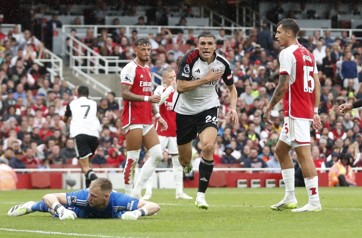 arsenal danh roi chien thang truoc 10 nguoi cua fulham hinh anh 5