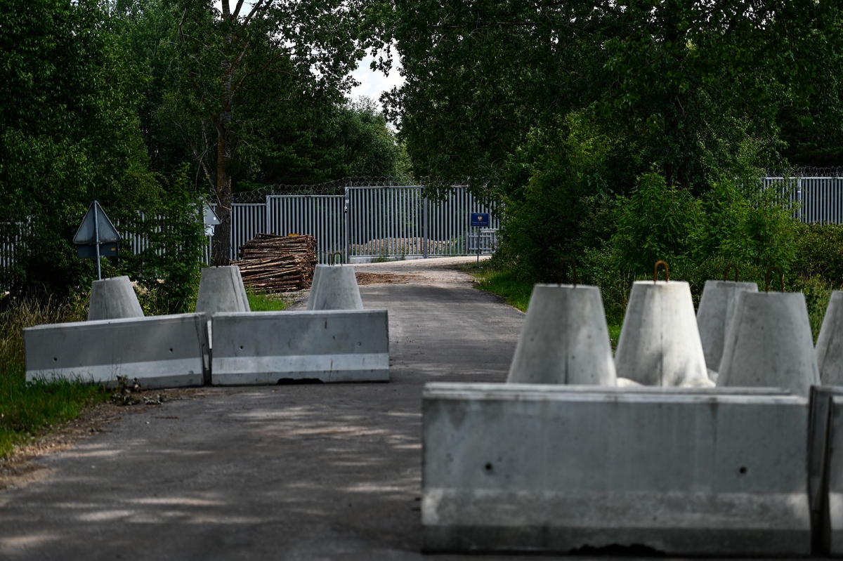 Ba Lan muốn đưa thêm 10.000 quân tới biên giới với Belarus
