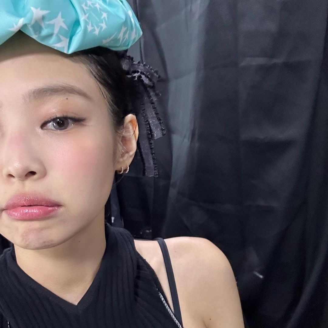 blackpink đăng ảnh hậu trường, nhắn nhủ yêu thương tới fan việt hình ảnh 5 blackpink dang anh hau truong, nhan nhu yeu thuong toi fan viet hinh anh 5