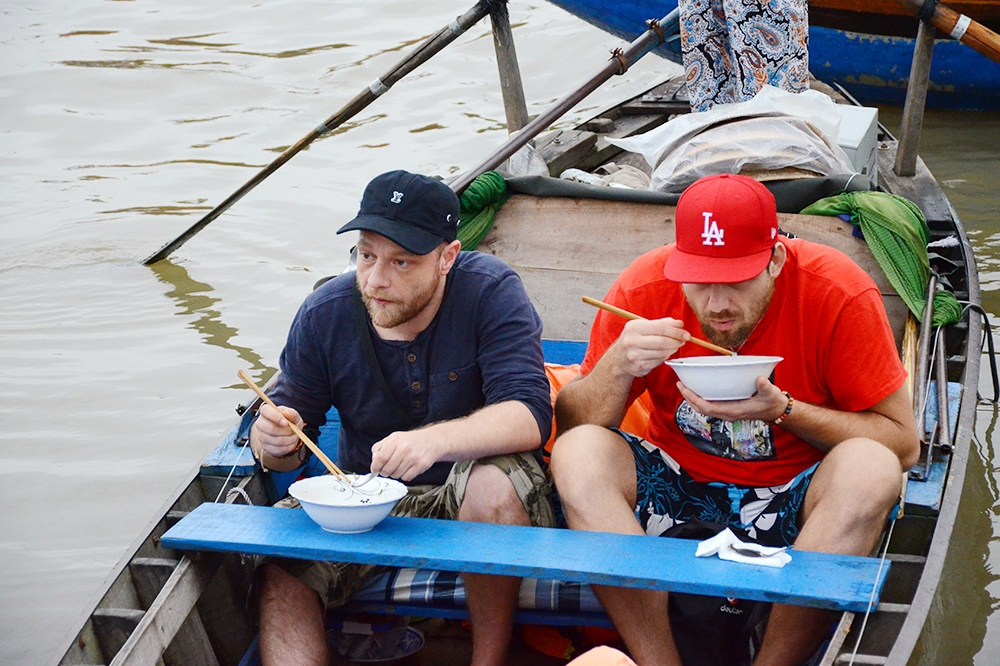 Foreign media shares experience in getting around Vietnam