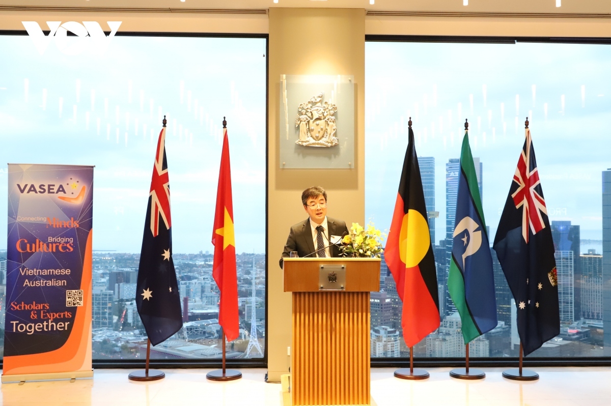 vietnamese australian scholars experts association debuts picture 2