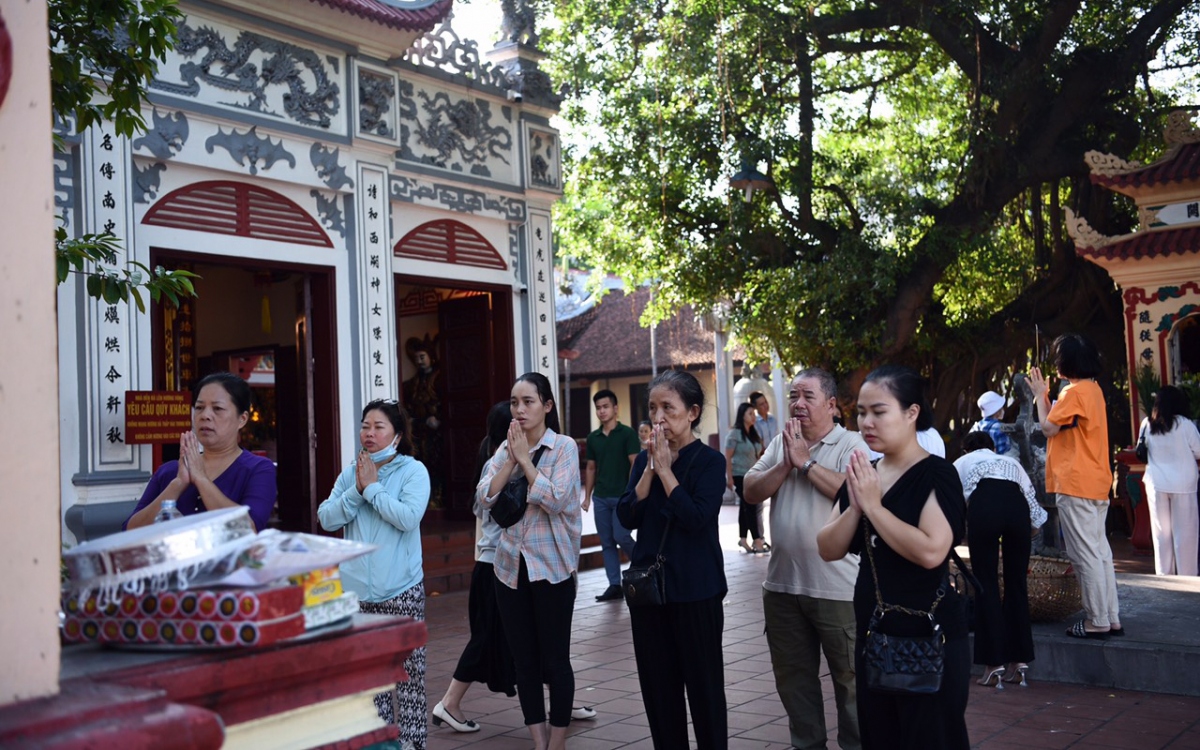 mua vu lan, nguoi dan tap nap di chua cau an hinh anh 13