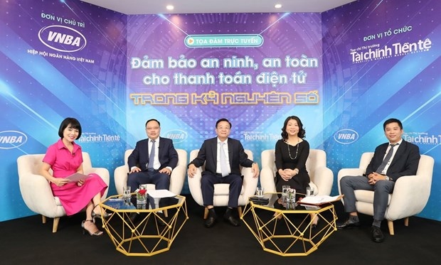 commercial banks invest nearly us 630 million in digital transformation sbv picture 1
