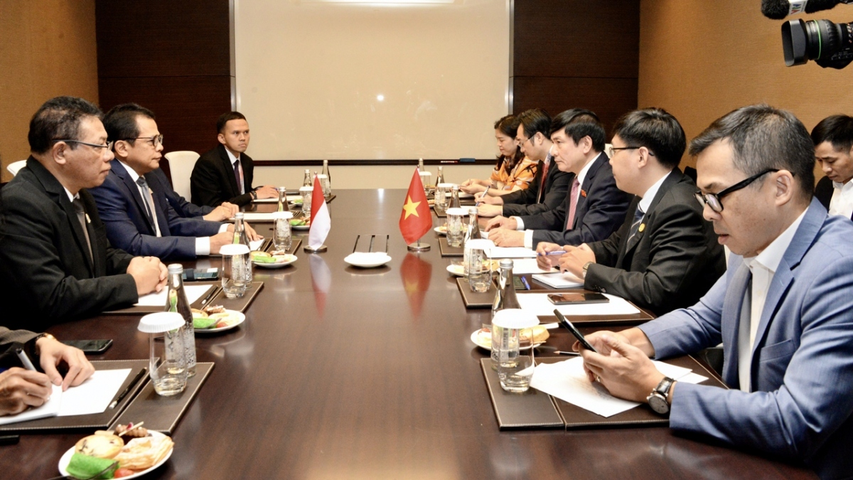 na general secretary meets his counterparts in indonesia picture 2