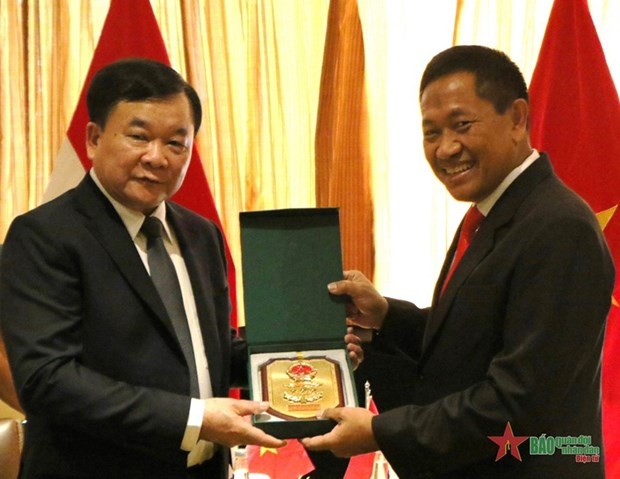 vietnam, indonesia vow to strengthen defence cooperation picture 1