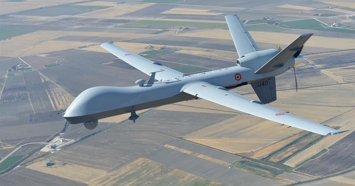 nga dieu chien dau co chan 2 uav my gan crimea hinh anh 1