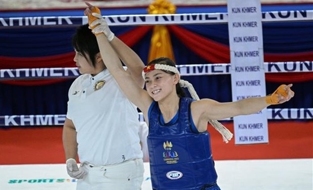 female vietnamese fighter jumps impressively on muay world ranking picture 1